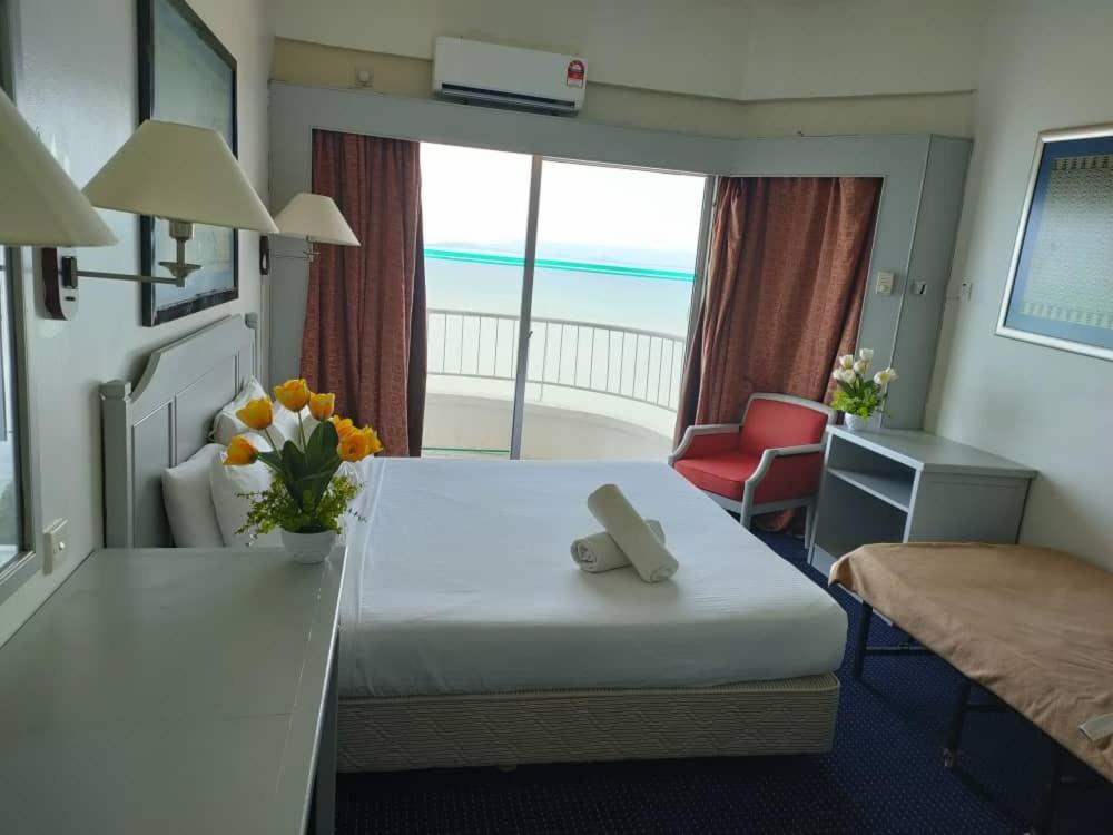 Beachfront Full Sea Penang Танджунг Бунга Екстериор снимка