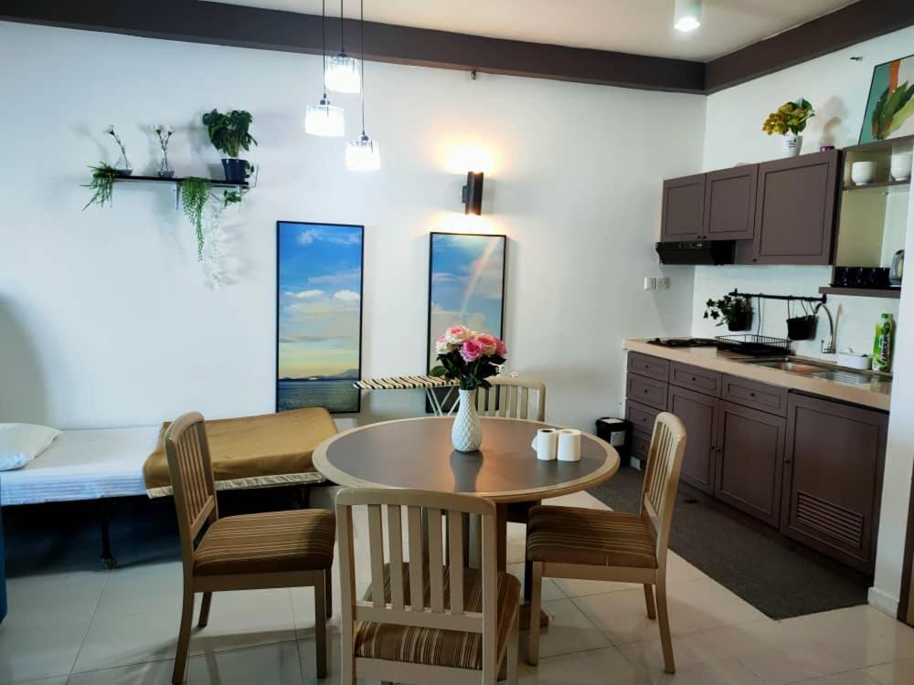 Beachfront Full Sea Penang Танджунг Бунга Екстериор снимка